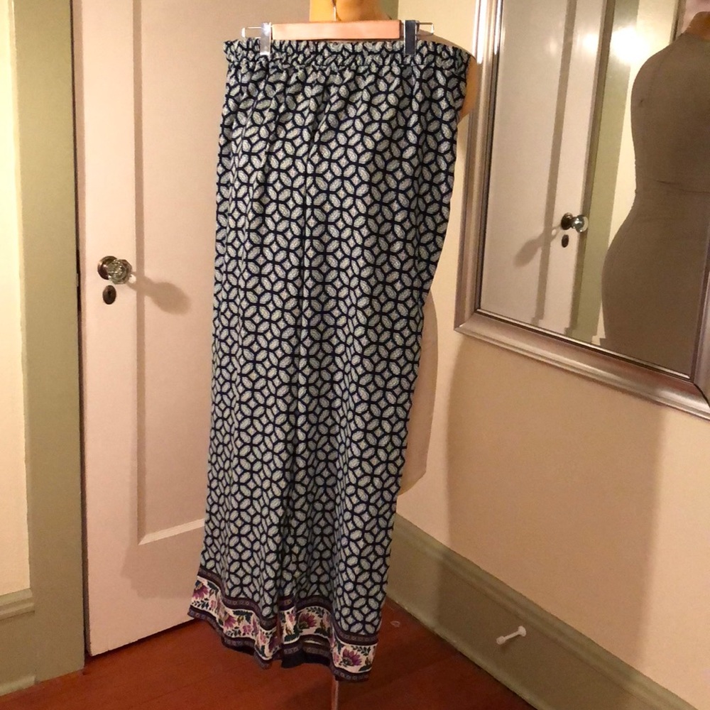 Flouncy vacation pants!